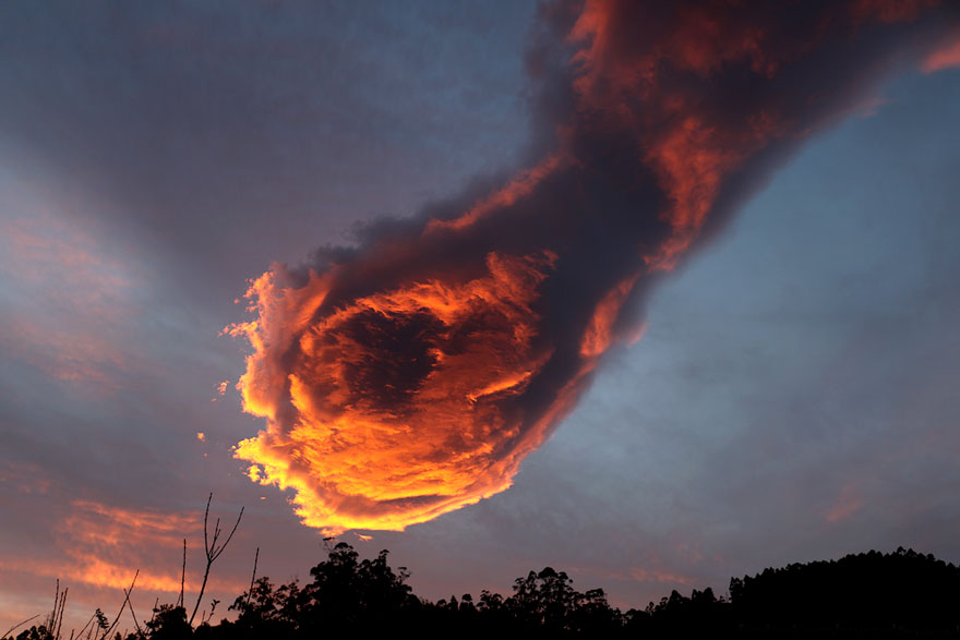 Hand Of God Portugal